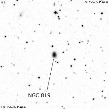 Negativní snímek oblohy NGC 819