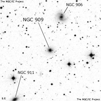 Negativní snímek oblohy NGC 909