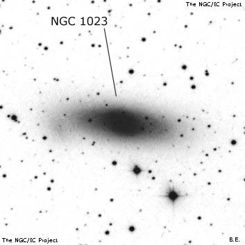 Negativní snímek oblohy NGC 1023