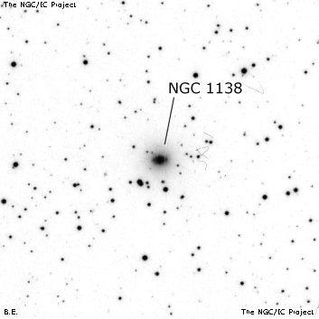 Negativní snímek oblohy NGC 1138
