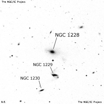 Negativní snímek oblohy NGC 1228