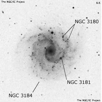 Negativní snímek oblohy NGC 3184
