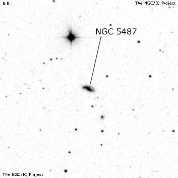 Negativní snímek oblohy NGC 5487