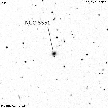 Negativní snímek oblohy NGC 5551