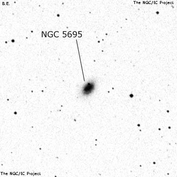 Negativní snímek oblohy NGC 5695